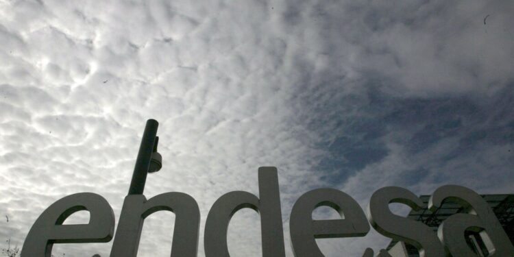 Per Endesa utile netto in crescita del 18% nel 2025 per 2,35 miliardi