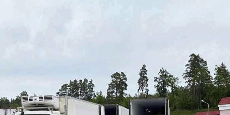 Mosca, restituiti a Kiev 1.000 corpi di soldati caduti contro 35