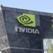 NVIDIA, risultati sopra attese: investimenti big tech nell’AI trainano la domanda