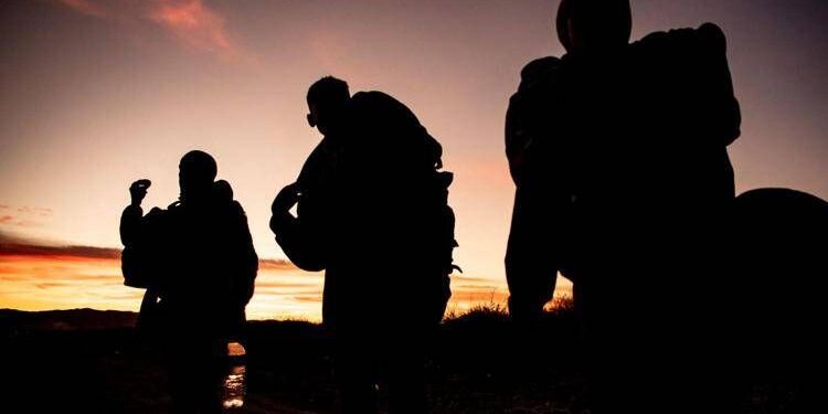 “Russia invia migranti in Europa con i tunnel segreti”, la guerra ibrida di Putin