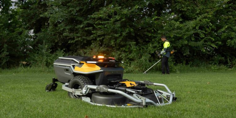 STIGA debutta nel segmento Professional: l’intelligenza artificiale al servizio del verde urbano