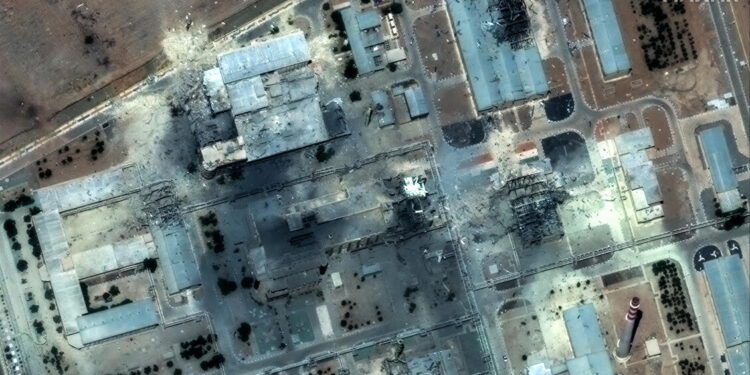 Gli Usa colpiscono deposito munizioni in Iran, Trump posta il video