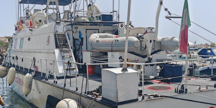 Naufraga barca con migranti davanti Lampedusa, disperso un bambino