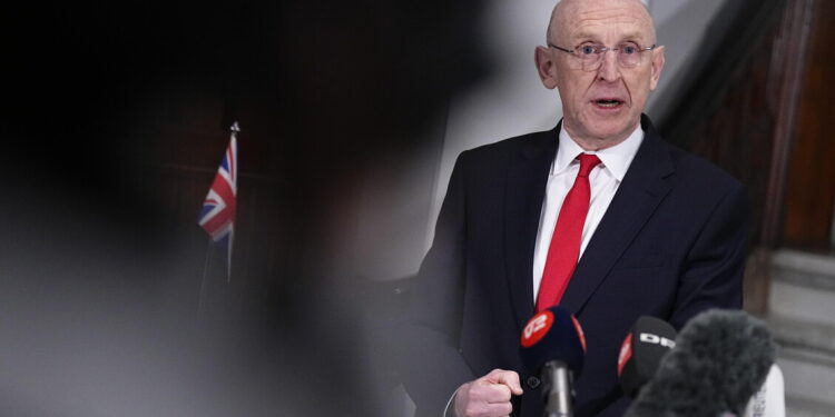 Londra, ‘negli attacchi iraniani anche due missili in direzione di Cipro’