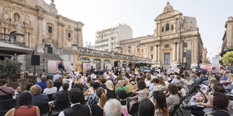 Letture, mostre e dialoghi nel festival dei libri a Ragusa