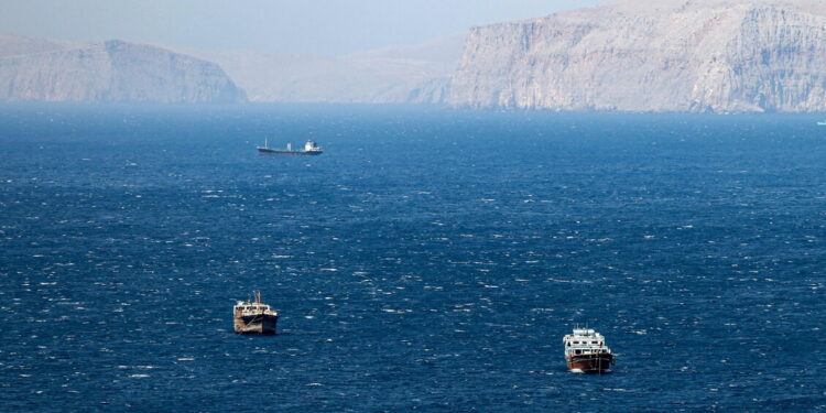 Agenzia Gb, ‘almeno tre le navi colpite oggi nello Stretto di Hormuz’