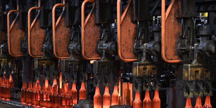 La produzione italiana di vetro è cresciuta del 4% nel 2025