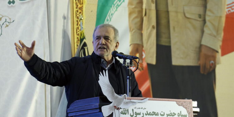 Iran, ‘non ci arrenderemo mai agli Usa e a Israele’