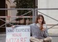 Referendum, sit-in studentessa al ministero ‘vorrei votare ma non posso’