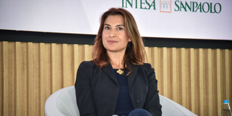 Intesa porta nelle banche internazionali Aladdin Wealth di BlackRock