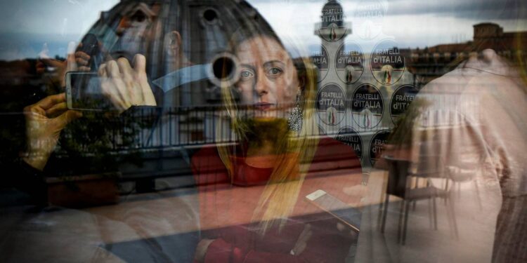 Effetto referendum sul voto, giù FdI e su Pd e M5S: sondaggio politico