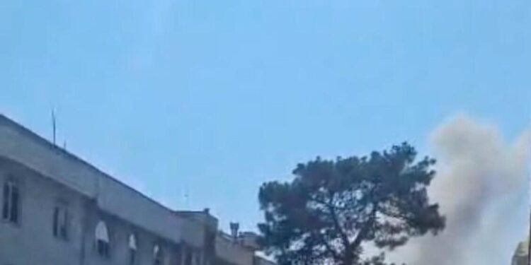 Protezione civile Teheran, ‘pioggia acida, rimanere in casa’