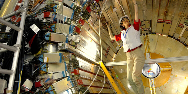 Fabiola Gianotti e Ruben Jais mettono in dialogo fisica delle particelle e musica