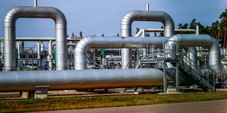Prezzo del gas in aumento in Europa, oltre i 64 €/MWh: rischi per le bollette