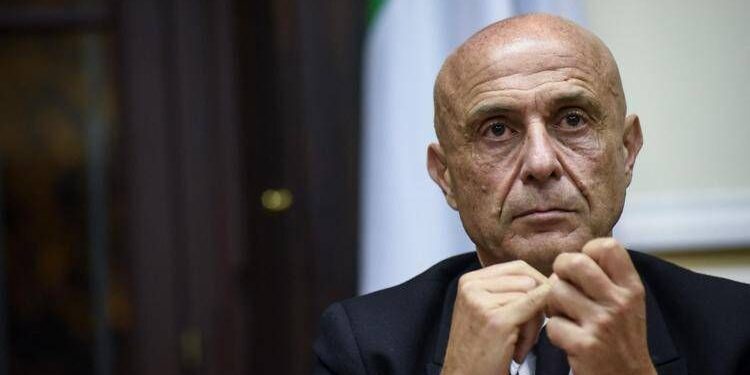 Iran, Minniti: “Rischio attacchi terroristici, Italia si muova come sistema Paese”
