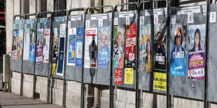 Francia al voto per i sindaci, test per le presidenziali 2027: cosa c’è in ballo