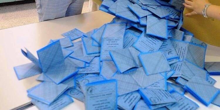 Sondaggio politico, Fratelli d’Italia stabile e Pd cresce