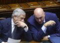 Iran, oggi Tajani e Crosetto in Parlamento. Opposizioni in pressing: “In Aula venga Meloni”