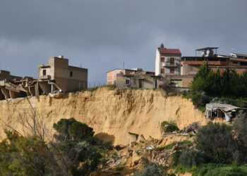 Tredici indagati per la frana di Niscemi, ci sono anche gli ultimi quattro presidenti della Regione