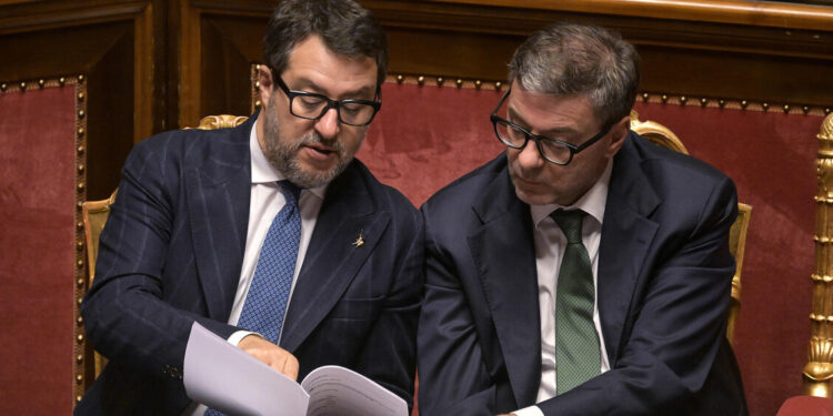 Salvini: ‘Con Giorgetti c’è l’idea del blocco del conto energia per il 2026’