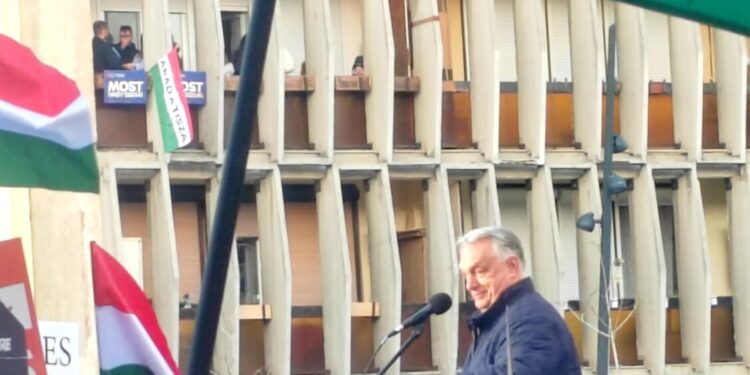 Orban accusa l’opposizione, ‘in atto complotto per manipolare il voto’