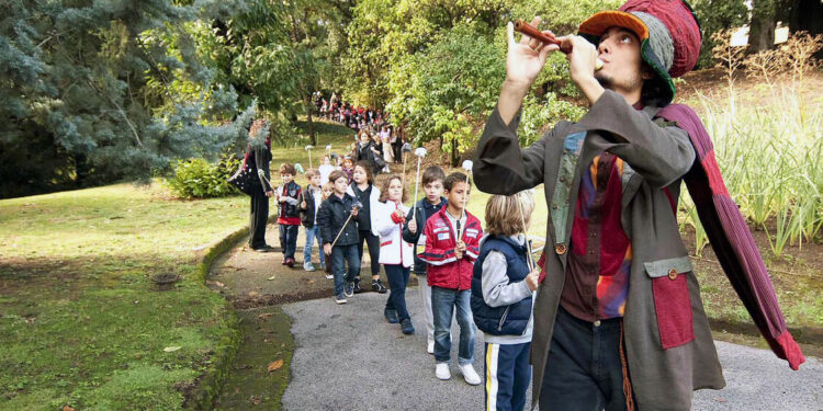 Teatro e natura, all’Orto Botanico di Napoli sono tornate le ‘Fiabe di Primavera’