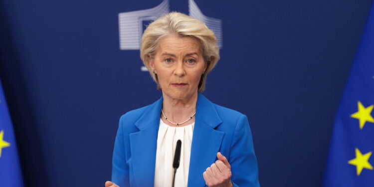Von der Leyen, ‘pronta l’app per verifica dell’età sui social’