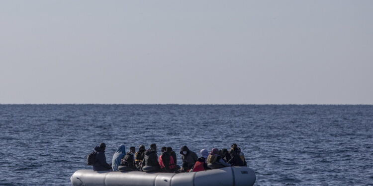 Naufragio di migranti nell’Egeo, 18 morti
