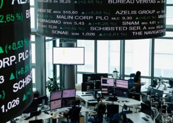 Spread Btp-Bund in calo a 76 punti, i mercati sperano in un accordo Iran-Usa