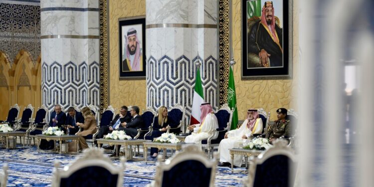 Meloni, Trump? Difendiamo nostri interessi, quando non siamo d’accordo lo diciamo