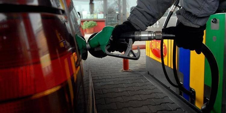 Caro carburanti, via libera Cdm alla proroga del taglio delle accise﻿