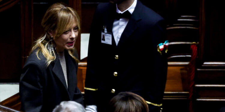 I timori del governo, ‘gli iraniani non paghino le colpe del regime’