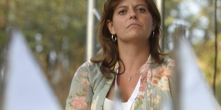 Esplode il caso Salis, spunta casa in comune con il portaborse assunto