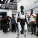 Robot umanoide cinese corre i 100 metri in 8,86 secondi