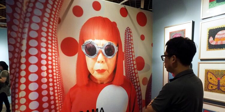 Giappone, addio a Yayoi Kusama. Era la ‘regina dei pois’