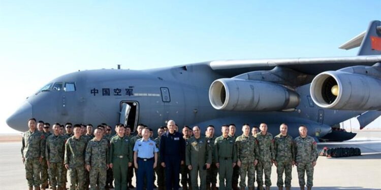 Nelle basi egiziane esercitazione militare congiunta con l’aviazione cinese
