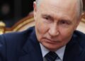 Ucraina, Putin si prepara a possibile escalation. Mosca minaccia Londra: “Pronti a colpire siti militari”