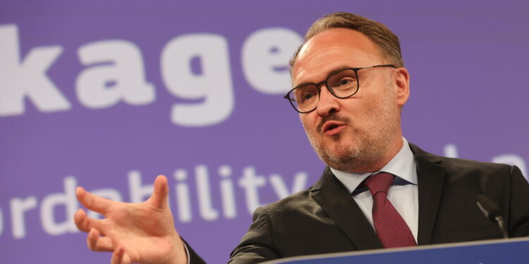 Commissario Ue ai 27, ‘attuare misure per ridurre domanda di energia’