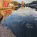 In Darsena a Milano l’odore di olio esausto della chiazza di gasolio