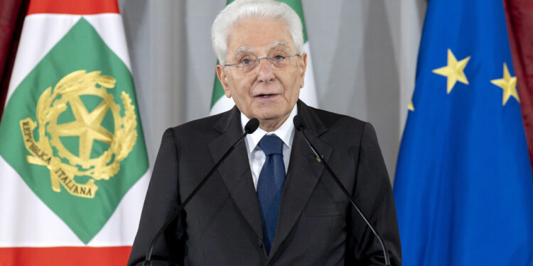 Mattarella: “Si riaffaccia l’uso della forza per le proprie pretese internazionali”