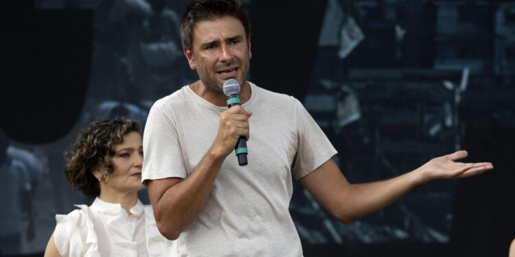 Di Battista è partito da Cuba, il rientro oggi a Roma