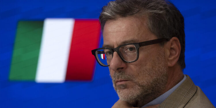 Giorgetti: ‘Quando un Paese perde il controllo del debito subisce’