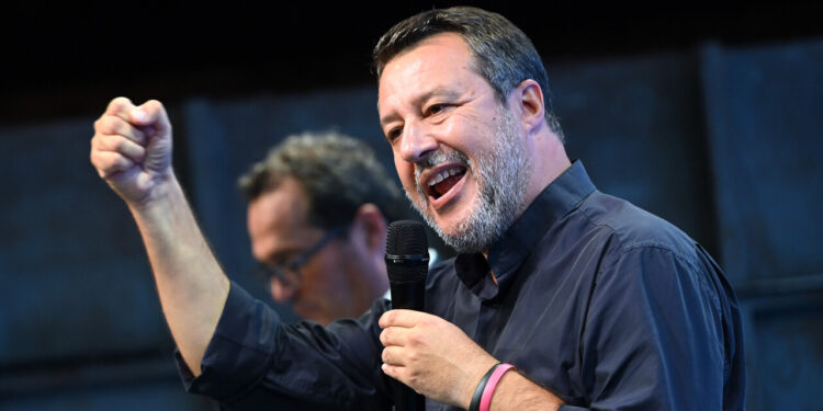 La Lega incalza sui soldati in strada. Crosetto frena: ‘Meglio una legge di riordino’