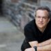 Uri Caine, un visionario all’incrocio tra classica e jazz, in concerto a Bologna