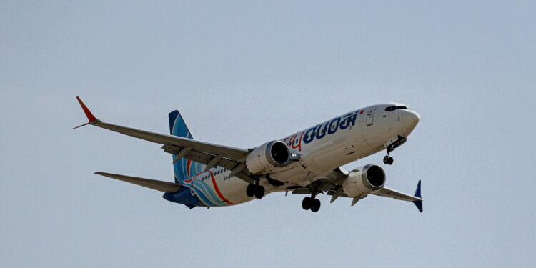 ‘Emergenza sul volo FlyDubai per una lite tra pilota russo e copilota ucraino’