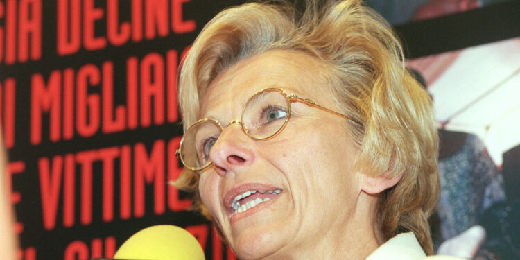Bonino e l’allarme dopo la visita a Srebrenica: ‘Qui c’è un genocidio’