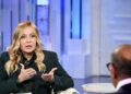 Meloni difende il tetto agli stranieri in classe e tira in ballo Mattarella