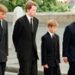 Le rivelazioni del fratello di Diana non risparmiano Elisabetta, reali in imbarazzo