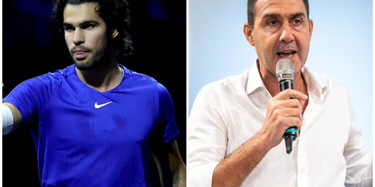 Alcaraz si spoglia e donne riprendono, Vannacci: “Questo non è patriarcale?”