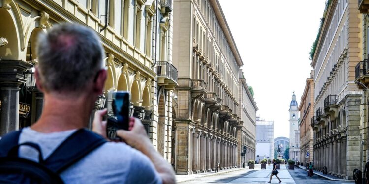 Istat, prezzi case salgono +4% nel II trimestre, a Torino +8,5%